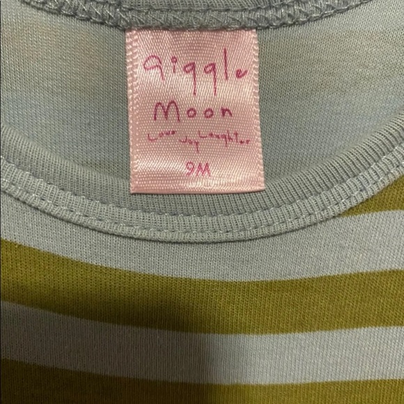 Giggle Moon outfit - Picture 4 of 4